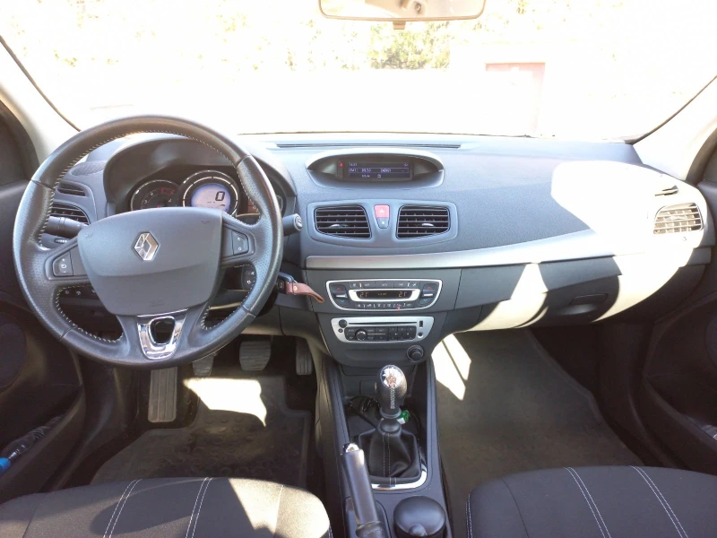 Renault Fluence, снимка 9 - Автомобили и джипове - 47794623