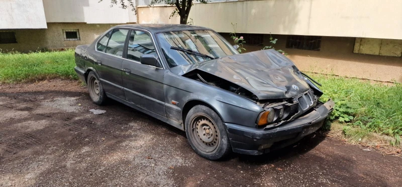 BMW 520 i, снимка 3 - Автомобили и джипове - 47825802