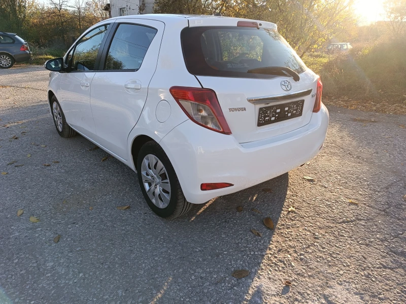 Toyota Yaris 1.0i Gaz Klima, снимка 5 - Автомобили и джипове - 47961588