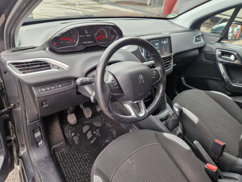 Peugeot 208 1.6 Blye-HDI, снимка 14 - Автомобили и джипове - 48237031