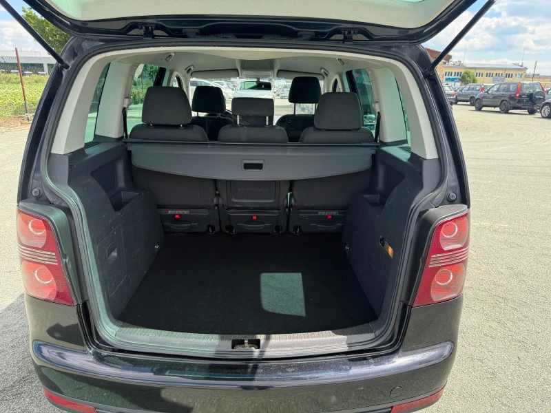 VW Touran 1.9 TDI, снимка 13 - Автомобили и джипове - 50366993