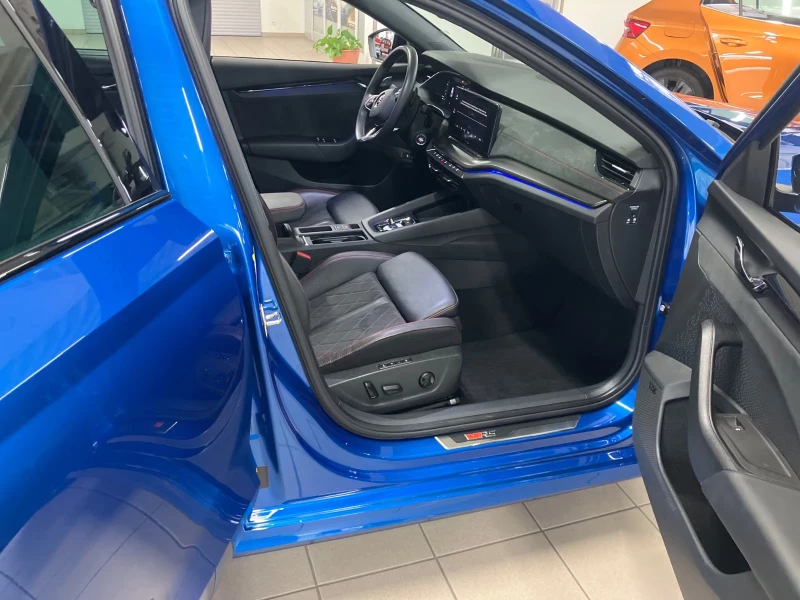 Skoda Octavia RS-PLUS/245HP/DSG/MASSAGE/MEMO/HUD/CAM/NAVI/269g, снимка 13 - Автомобили и джипове - 51594203