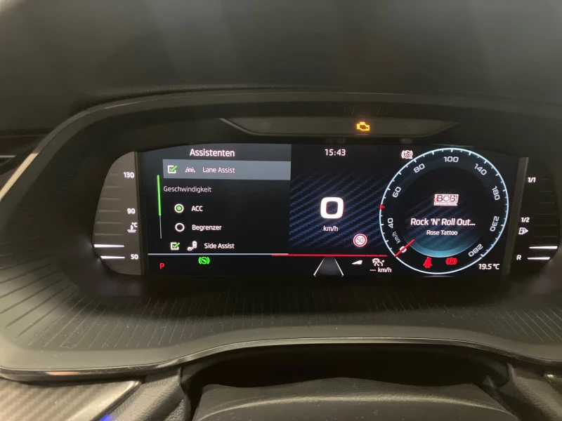 Skoda Octavia RS-PLUS/245HP/DSG/MASSAGE/MEMO/HUD/CAM/NAVI/269g, снимка 10 - Автомобили и джипове - 51594203