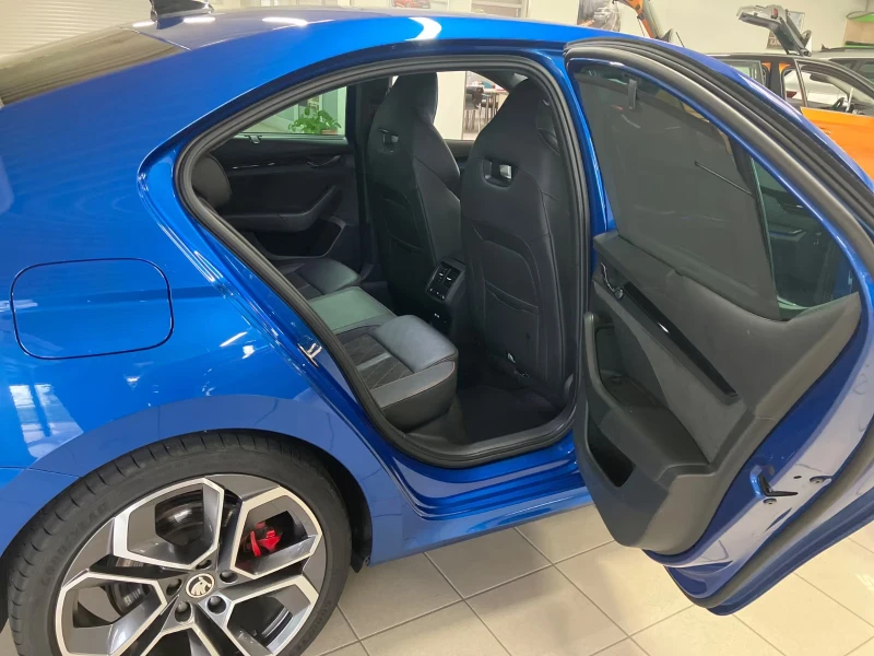 Skoda Octavia RS-PLUS/245HP/DSG/MASSAGE/MEMO/HUD/CAM/NAVI/269g, снимка 15 - Автомобили и джипове - 51594203