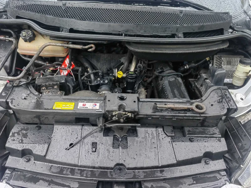 Citroen C8 2.0 HDI 6+ 1, снимка 16 - Автомобили и джипове - 51975746