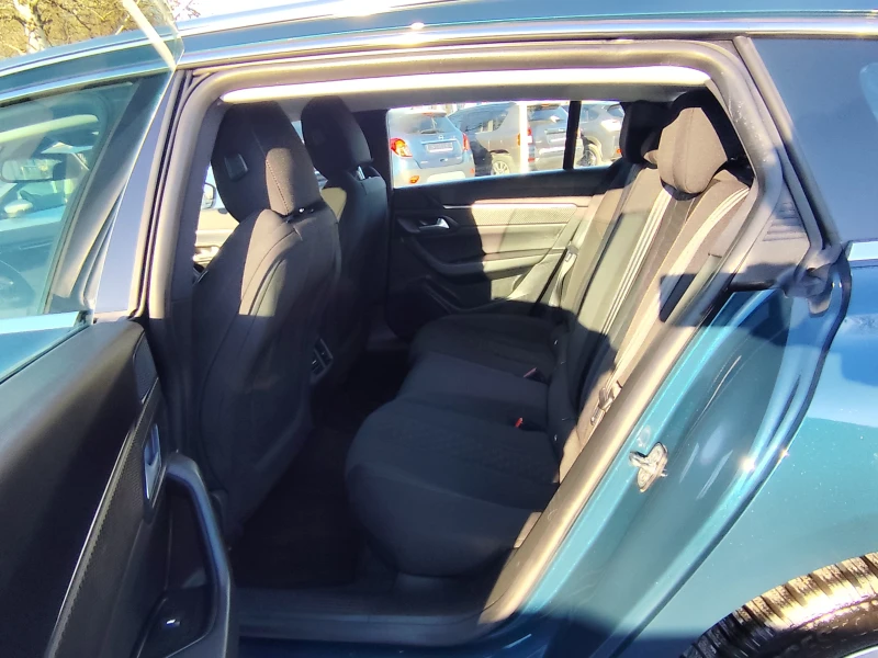 Peugeot 508 1.5HDi* LED* АВТОМАТИК* EURO6D* NAVI* , снимка 11 - Автомобили и джипове - 52926150