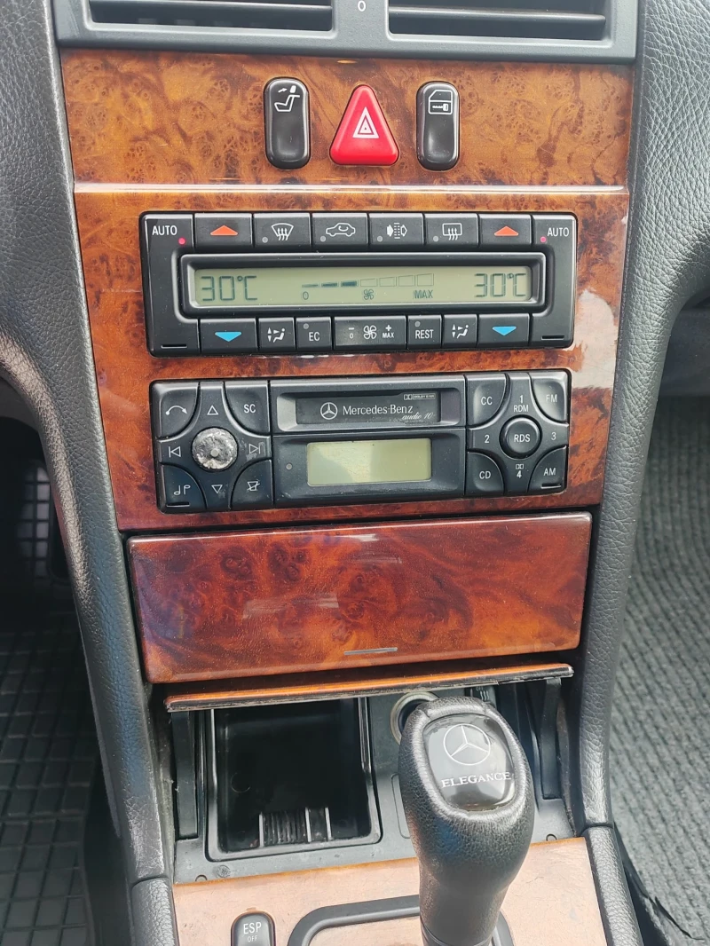 Mercedes-Benz E 220 2.2, 143к.с., снимка 13 - Автомобили и джипове - 53122597