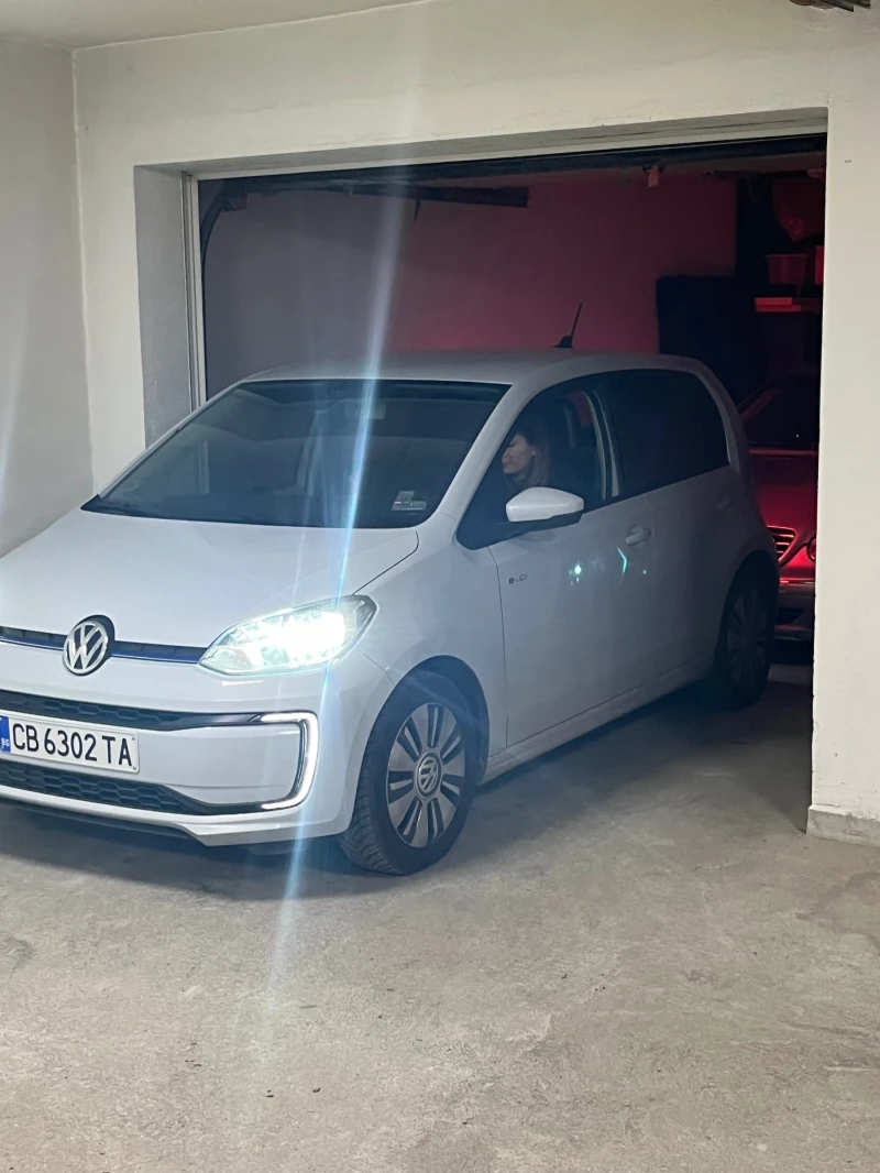 VW Up e-Up!, снимка 4 - Автомобили и джипове - 53216011