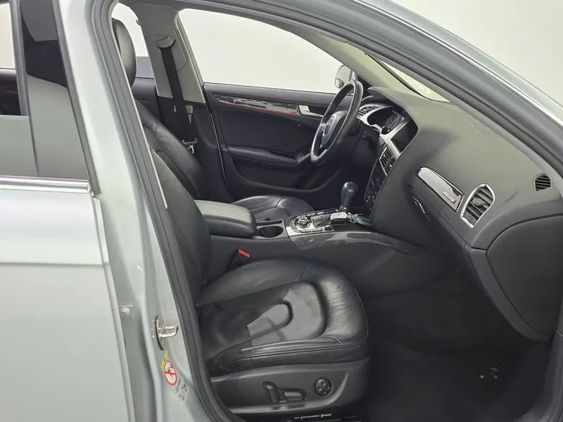 Audi A4 2.0 TFSI Quattro, снимка 11 - Автомобили и джипове - 54548640