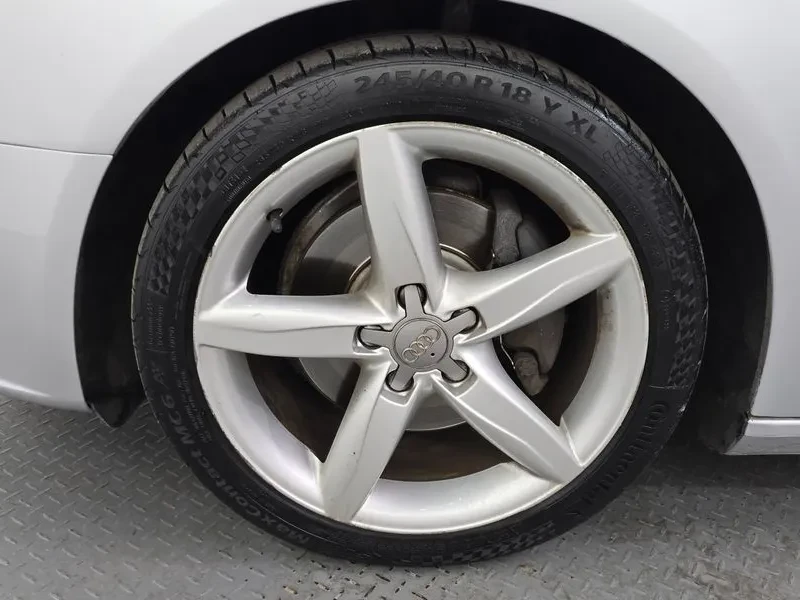 Audi A4 2.0 TFSI Quattro, снимка 5 - Автомобили и джипове - 54548640