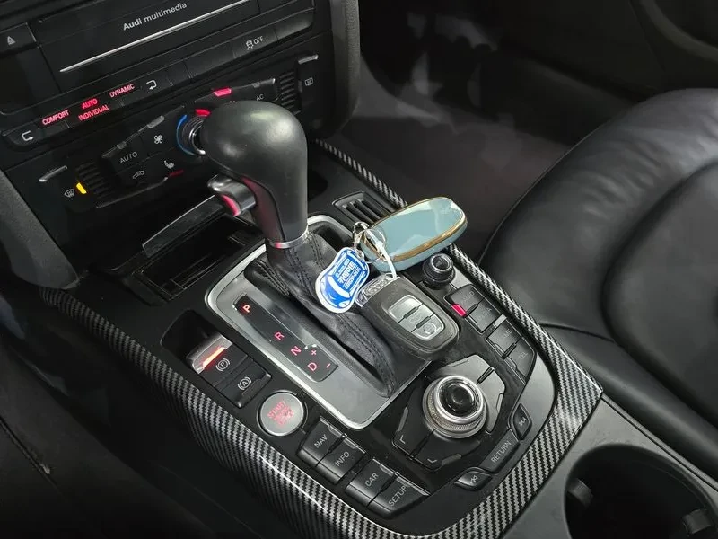 Audi A4 2.0 TFSI Quattro, снимка 9 - Автомобили и джипове - 54548640