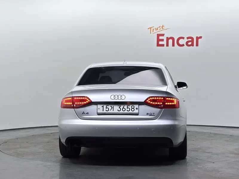 Audi A4 2.0 TFSI Quattro, снимка 4 - Автомобили и джипове - 54548640