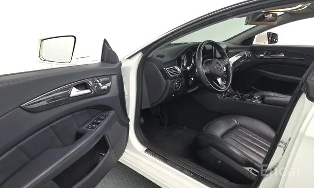 Mercedes-Benz CLS 250 * BLUETEC * 360 * KEYLESS * ШИБИДАХ * АВТОКРЕДИТ, снимка 6 - Автомобили и джипове - 54577878