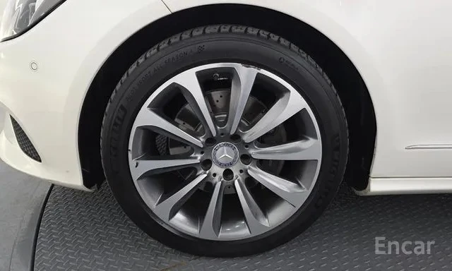 Mercedes-Benz CLS 250 * BLUETEC * 360 * KEYLESS * ШИБИДАХ * АВТОКРЕДИТ, снимка 16 - Автомобили и джипове - 54577878