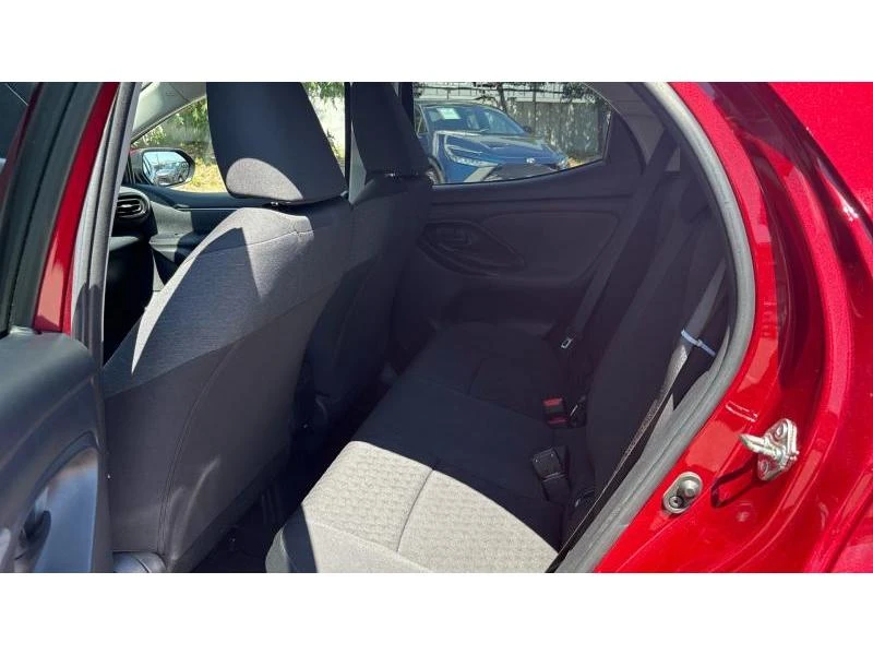 Toyota Yaris 1.5HSD TREND, снимка 11 - Автомобили и джипове - 55477839
