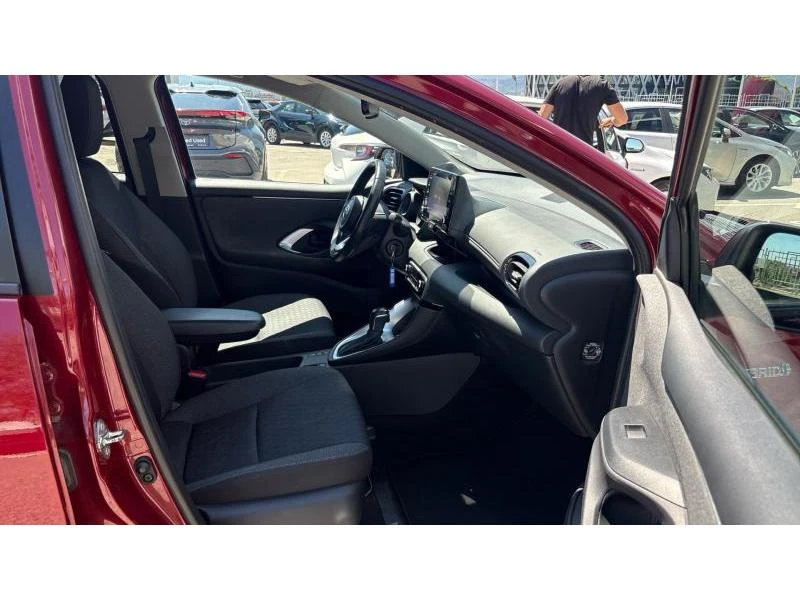 Toyota Yaris 1.5HSD TREND, снимка 6 - Автомобили и джипове - 55477839