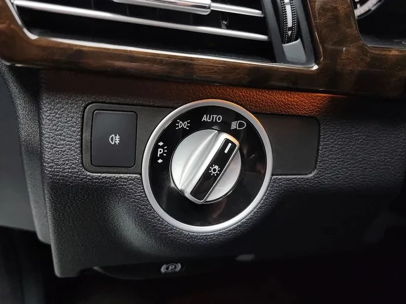 Mercedes-Benz E 200 CGI | Mobile.bg � ����������� 17