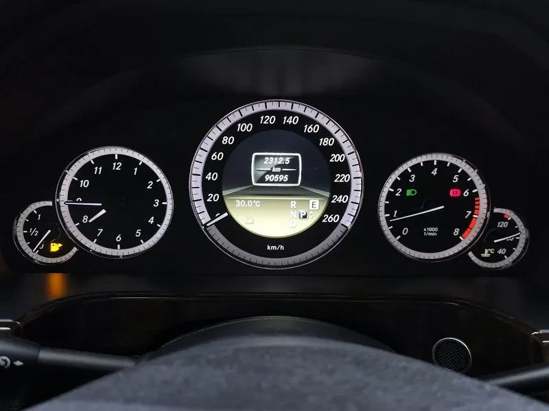 Mercedes-Benz E 200 CGI | Mobile.bg � ����������� 8