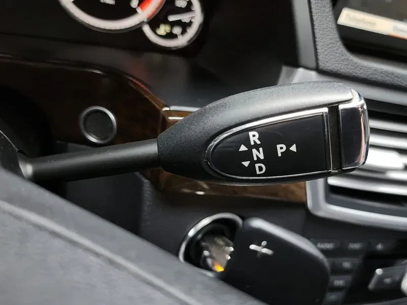 Mercedes-Benz E 200 CGI | Mobile.bg � ����������� 9