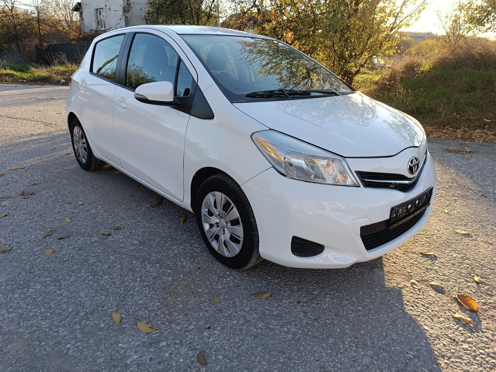 Toyota Yaris 1.0i Gaz Klima - изображение 3