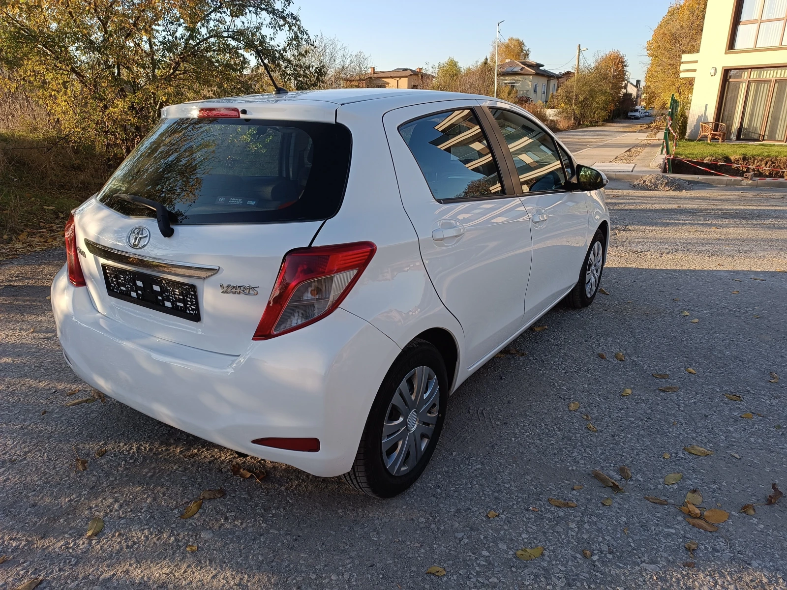 Toyota Yaris 1.0i Gaz Klima - изображение 4