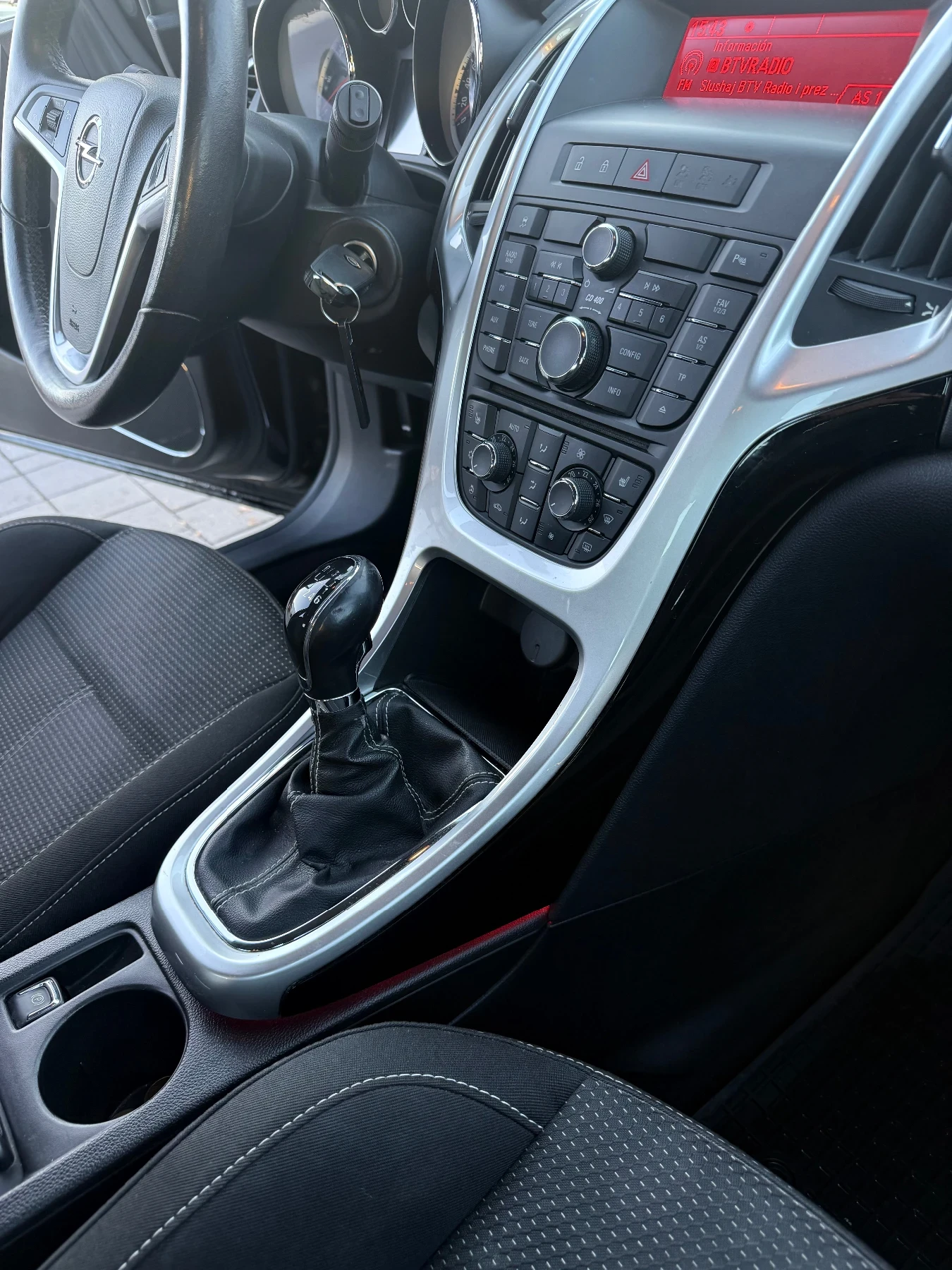 Opel Astra J - изображение 6