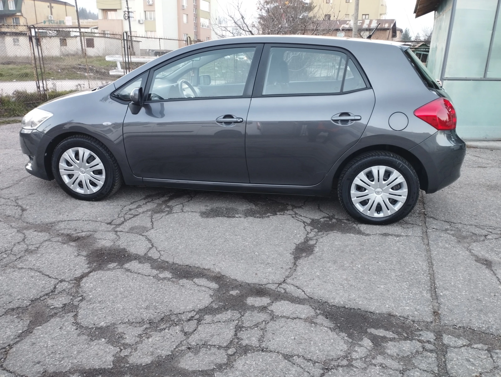 Toyota Auris 2.0 D4D | Mobile.bg � ����������� 12