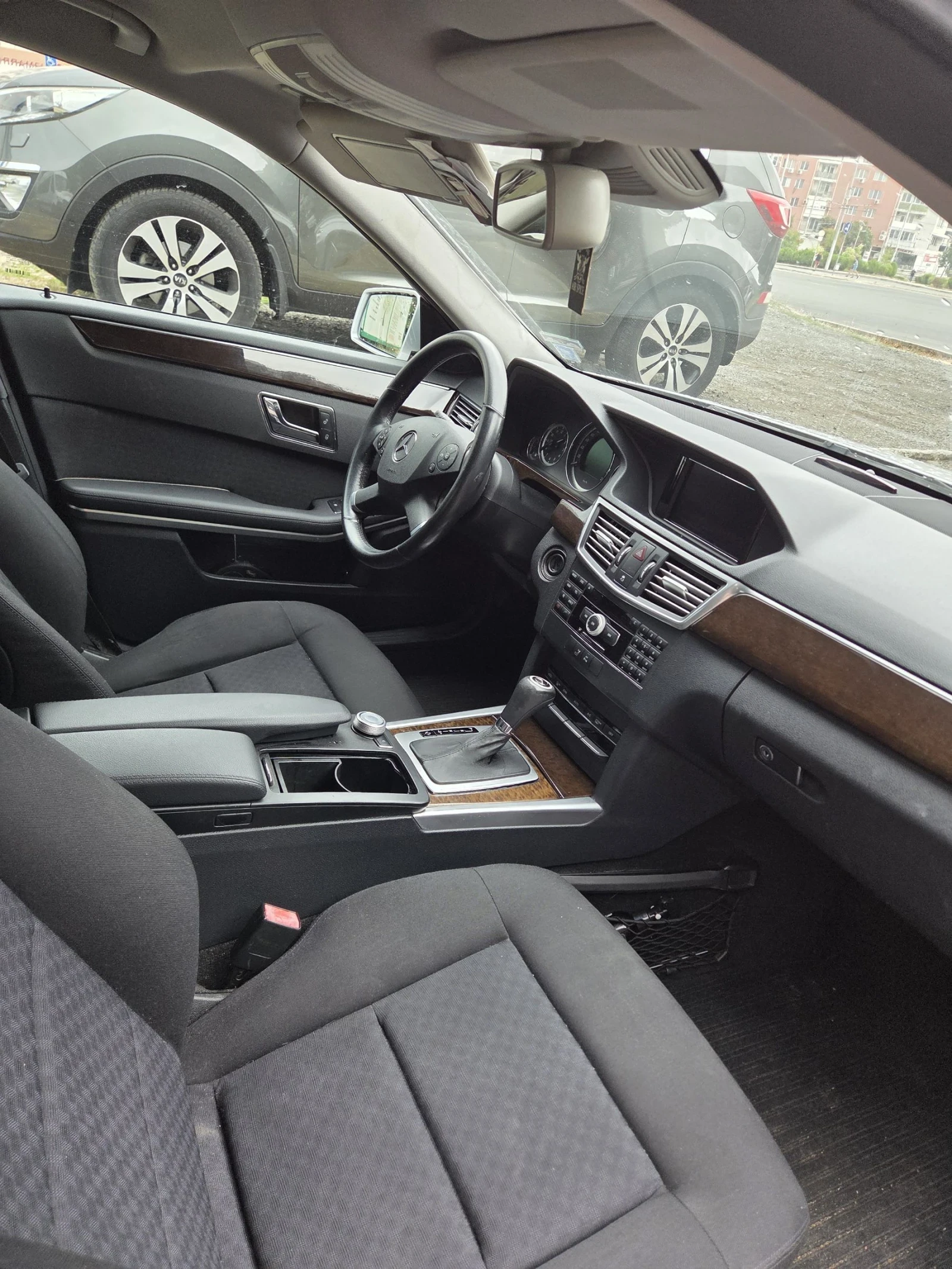 Mercedes-Benz E 220  - изображение 5