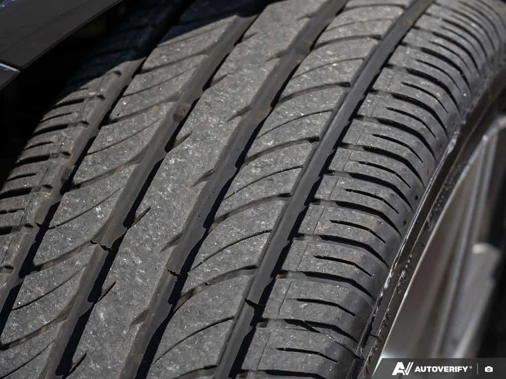 Mercedes-Benz C 300 * 4MATIC Sedan * CARFAX * ЦЕНА ДО БГ - изображение 9