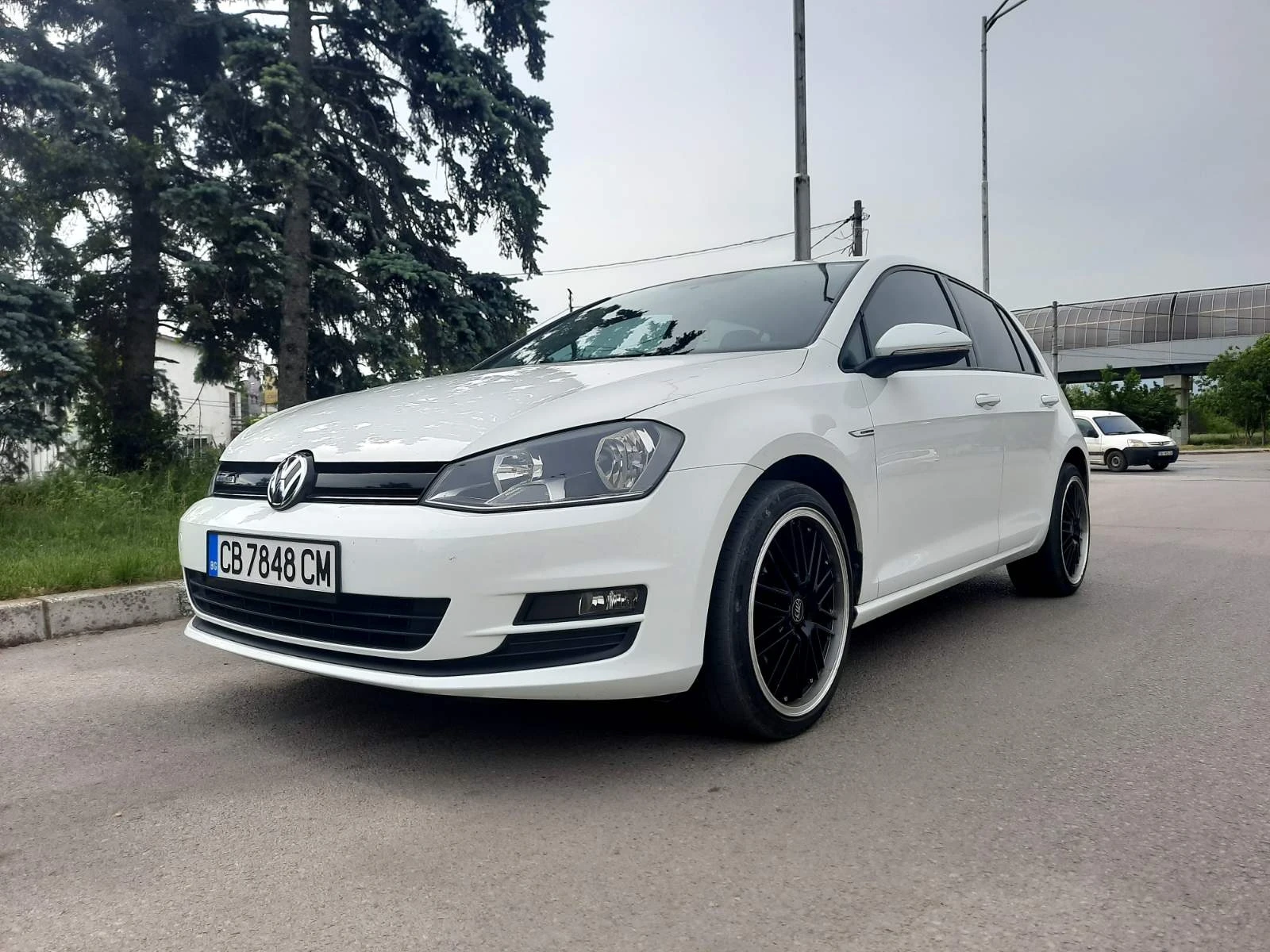 VW Golf TGI