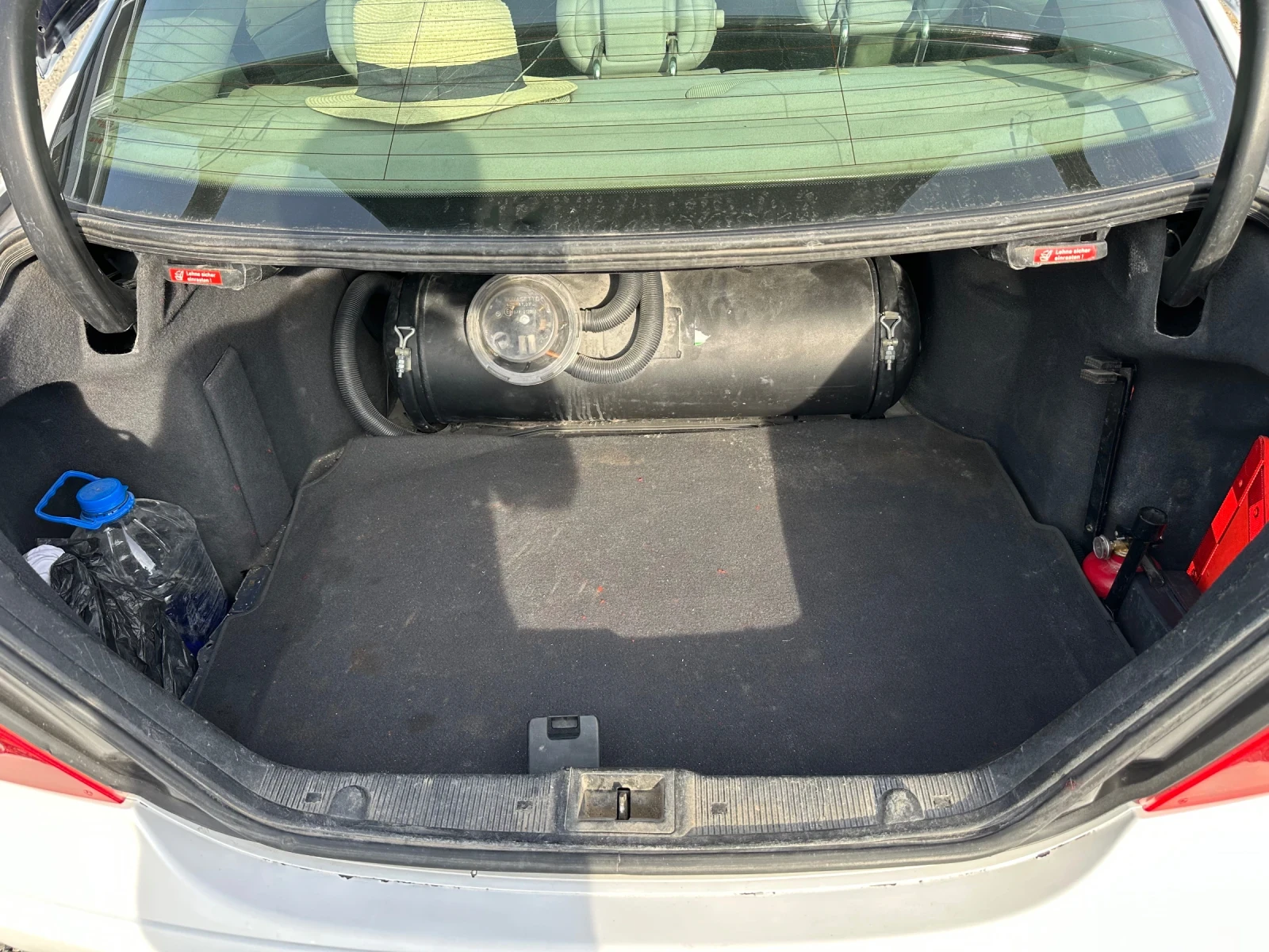 Mercedes-Benz C 180, снимка 9 - Автомобили и джипове - 53841362