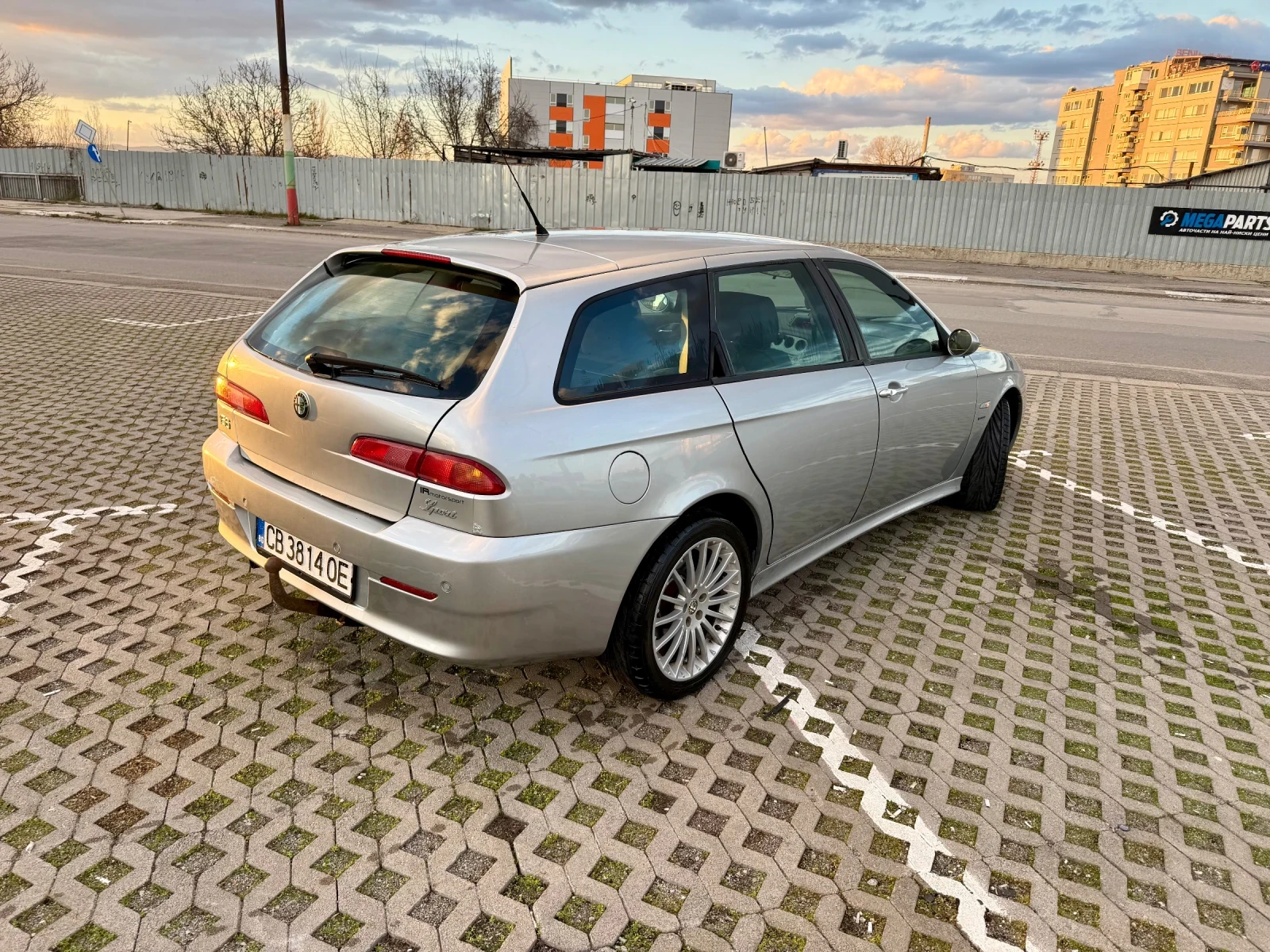 Alfa Romeo 156 1, 9 JTDm 16v, снимка 3 - Автомобили и джипове - 54101419