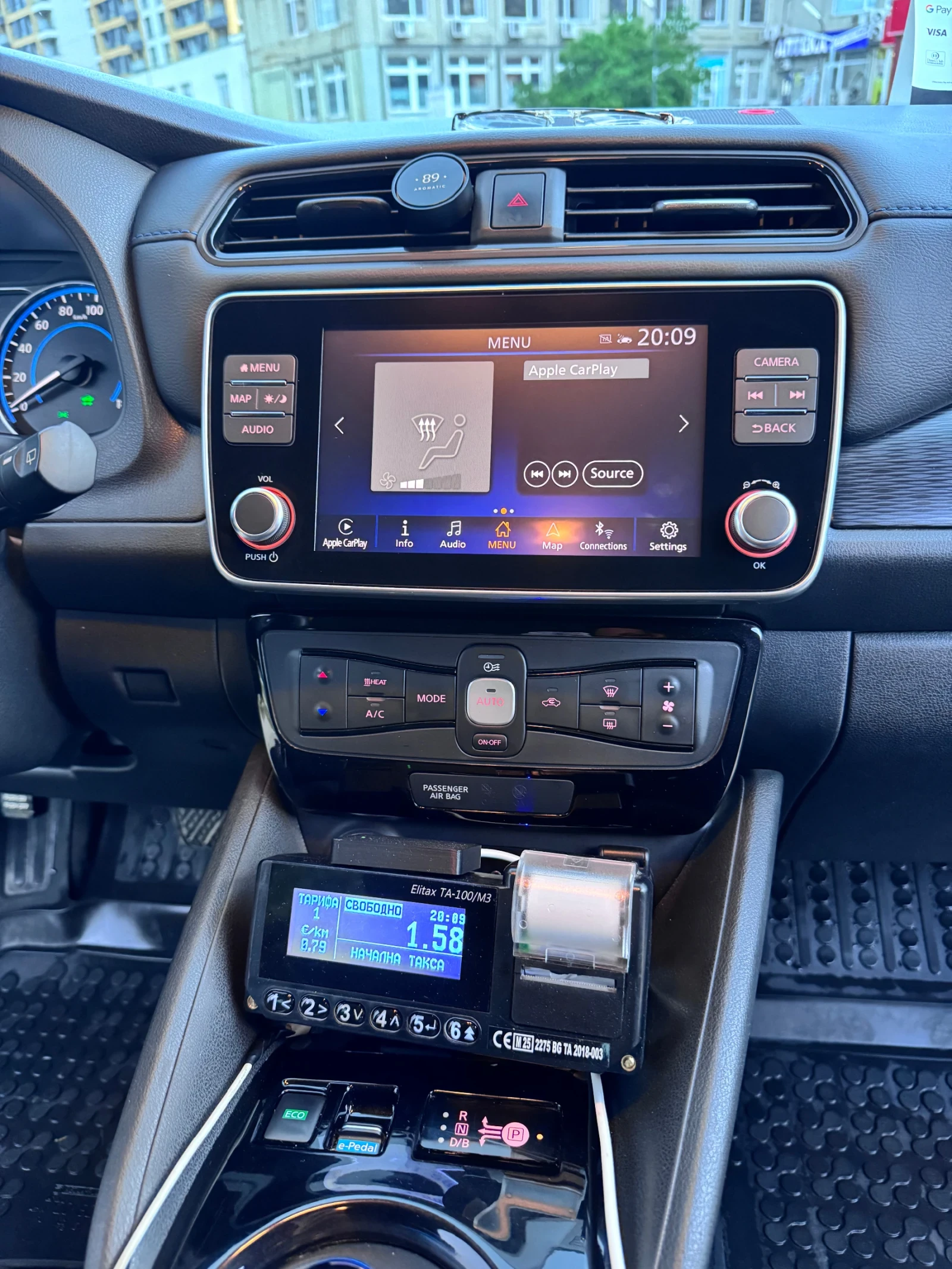 Nissan Leaf , снимка 5 - Автомобили и джипове - 54635428