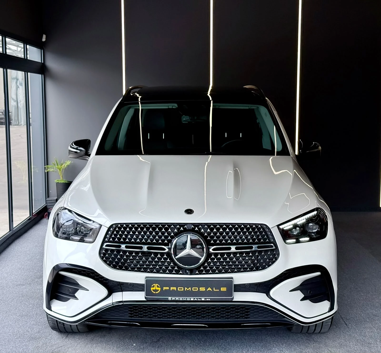 Mercedes-Benz GLE 450 AMG* Full* 4M* Burmester* Pano* Обдух* Лизинг, снимка 2 - Автомобили и джипове - 54881021