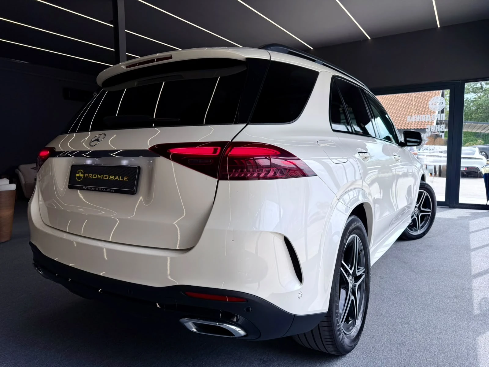 Mercedes-Benz GLE 450 AMG* Full* 4M* Burmester* Pano* Обдух* Лизинг, снимка 6 - Автомобили и джипове - 54881021
