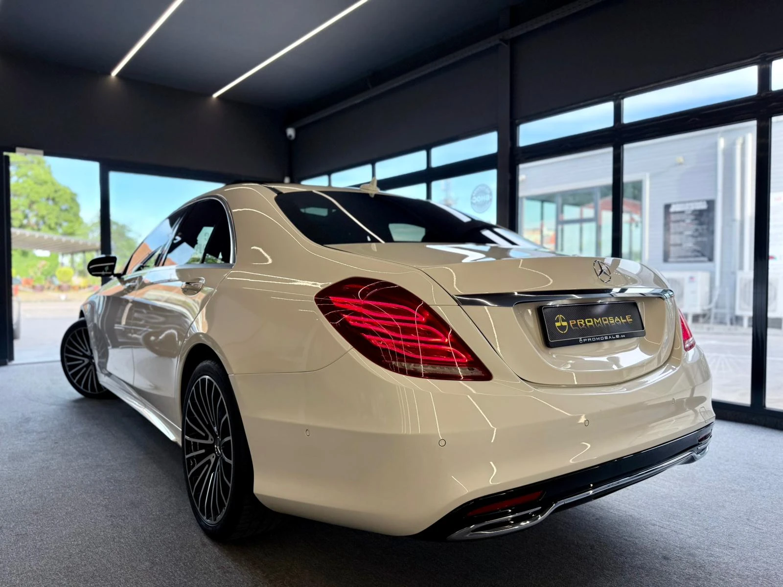 Mercedes-Benz S 350 AMG* 4M* Full* Обдух* TV* Pano* Burmester* Лизинг, снимка 4 - Автомобили и джипове - 54947036