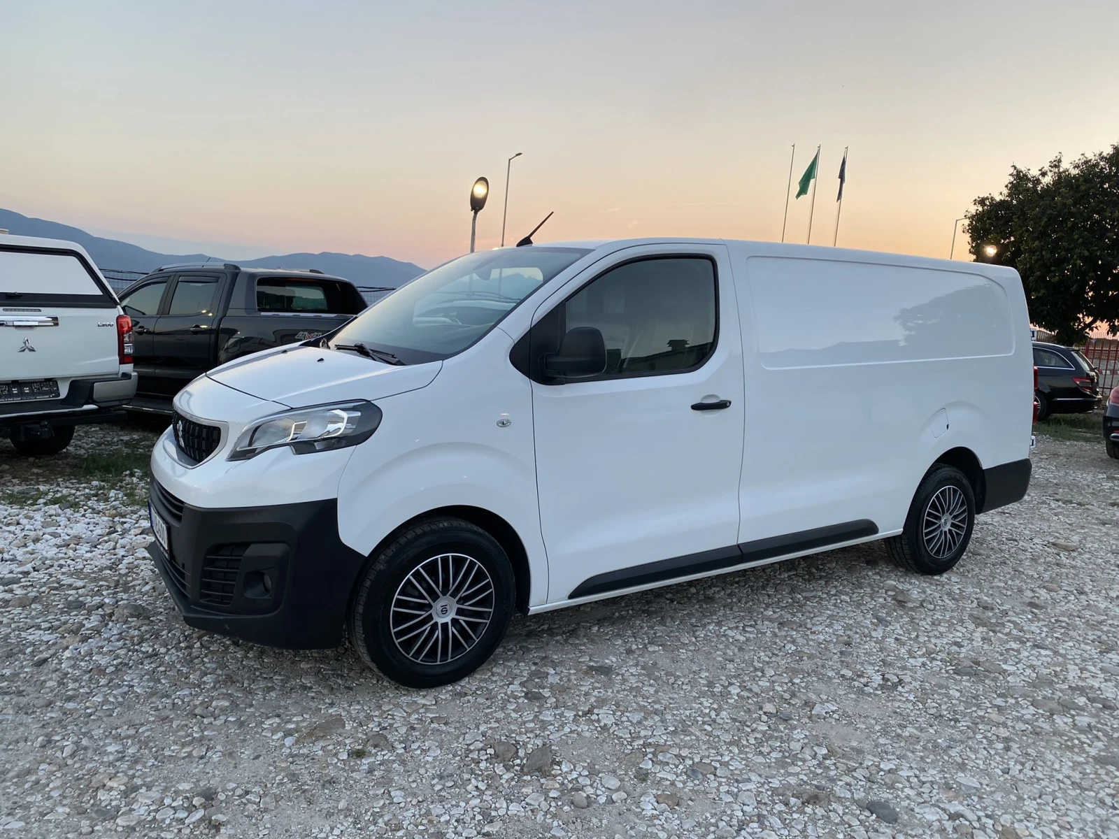 Peugeot Expert -2.0HDI-122k.c./-2020г./MAXI