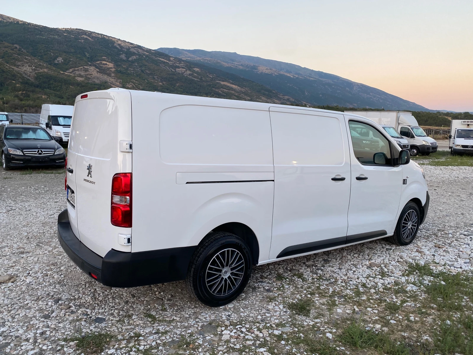 Peugeot Expert -2.0HDI-122k.c./-2020г./MAXI, снимка 5 - Автомобили и джипове - 55890599