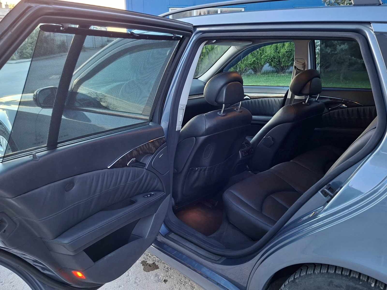 Mercedes-Benz E 320 цди-редови, снимка 10 - Автомобили и джипове - 56661471