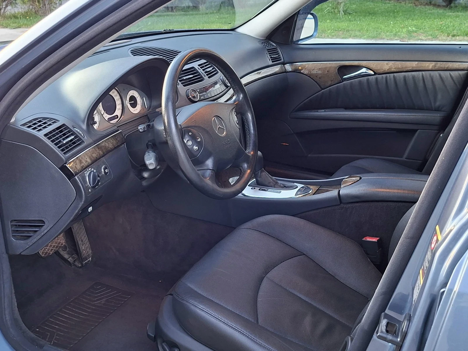 Mercedes-Benz E 320 цди-редови, снимка 7 - Автомобили и джипове - 56661471