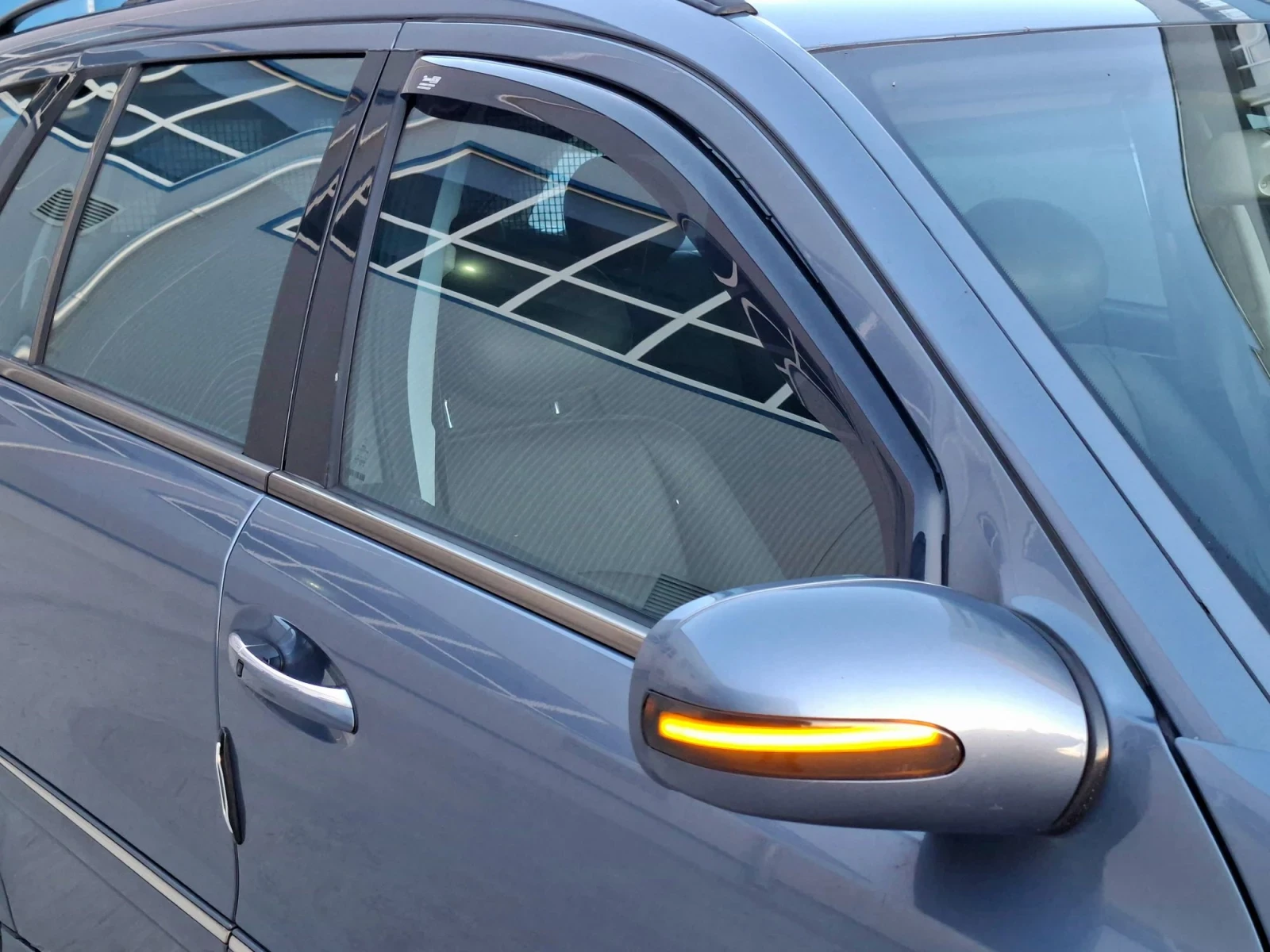 Mercedes-Benz E 320 цди-редови, снимка 5 - Автомобили и джипове - 56661471