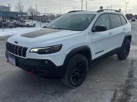 Jeep Cherokee Trailhawk / 4WD / Distronic / Подгреви / Carfax 