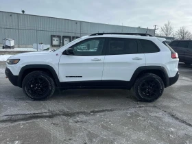Jeep Cherokee Trailhawk / 4WD / Distronic / Подгреви / Carfax  - 27400 € / 53589.74 лв. - 14516214 2