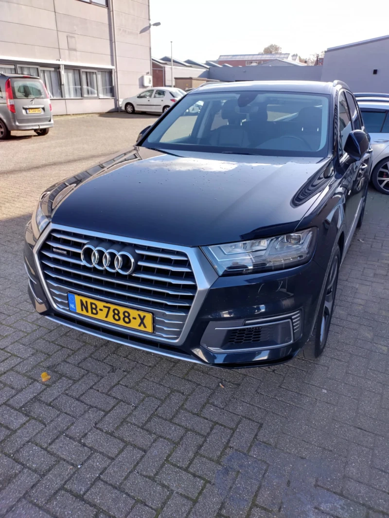 Audi Q7 Е TRON /  хибрид 