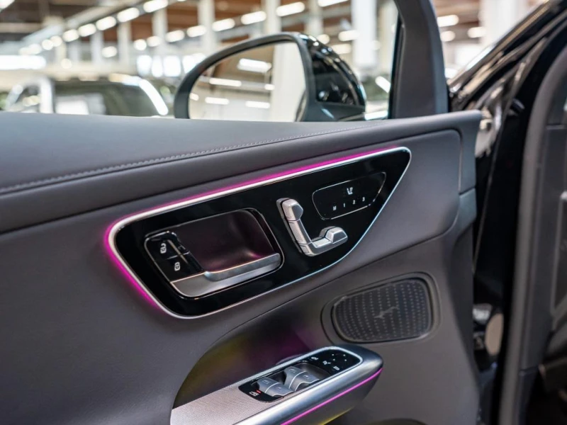 Mercedes-Benz GLC 220 d 4-MATIC AMG-LINE DISTRONIC 360-CAMERA KEYLESS, снимка 4 - Автомобили и джипове - 51967583