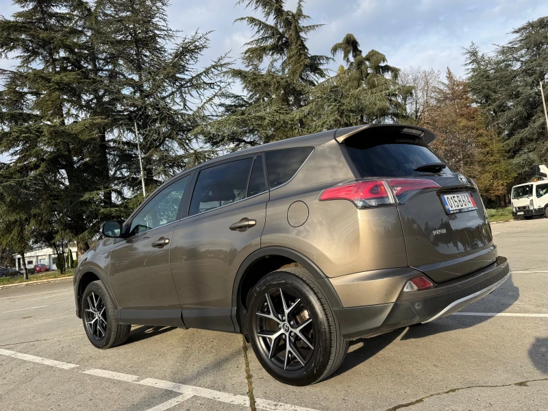 Toyota Rav4 2.0///Executive///Face-Lift///TOP///KeyLess///, снимка 6 - Автомобили и джипове - 52576446