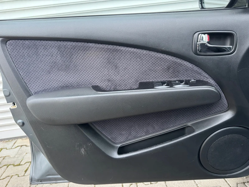 Mitsubishi Outlander 2, 0i 136ps, 4x4, климатр., ел.пакет, usb, евро4, снимка 13 - Автомобили и джипове - 52842652