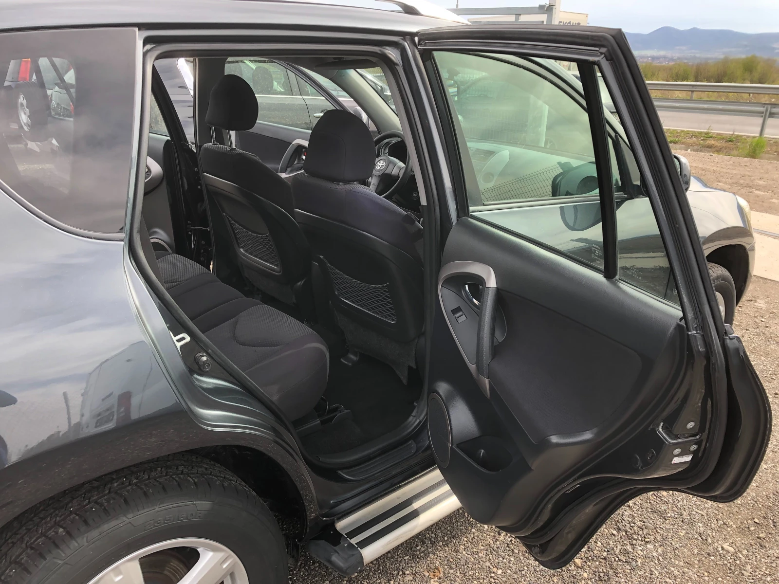 Toyota Rav4 2.2 136hp ITALIA 6 SPEED | Mobile.bg — изображение 11