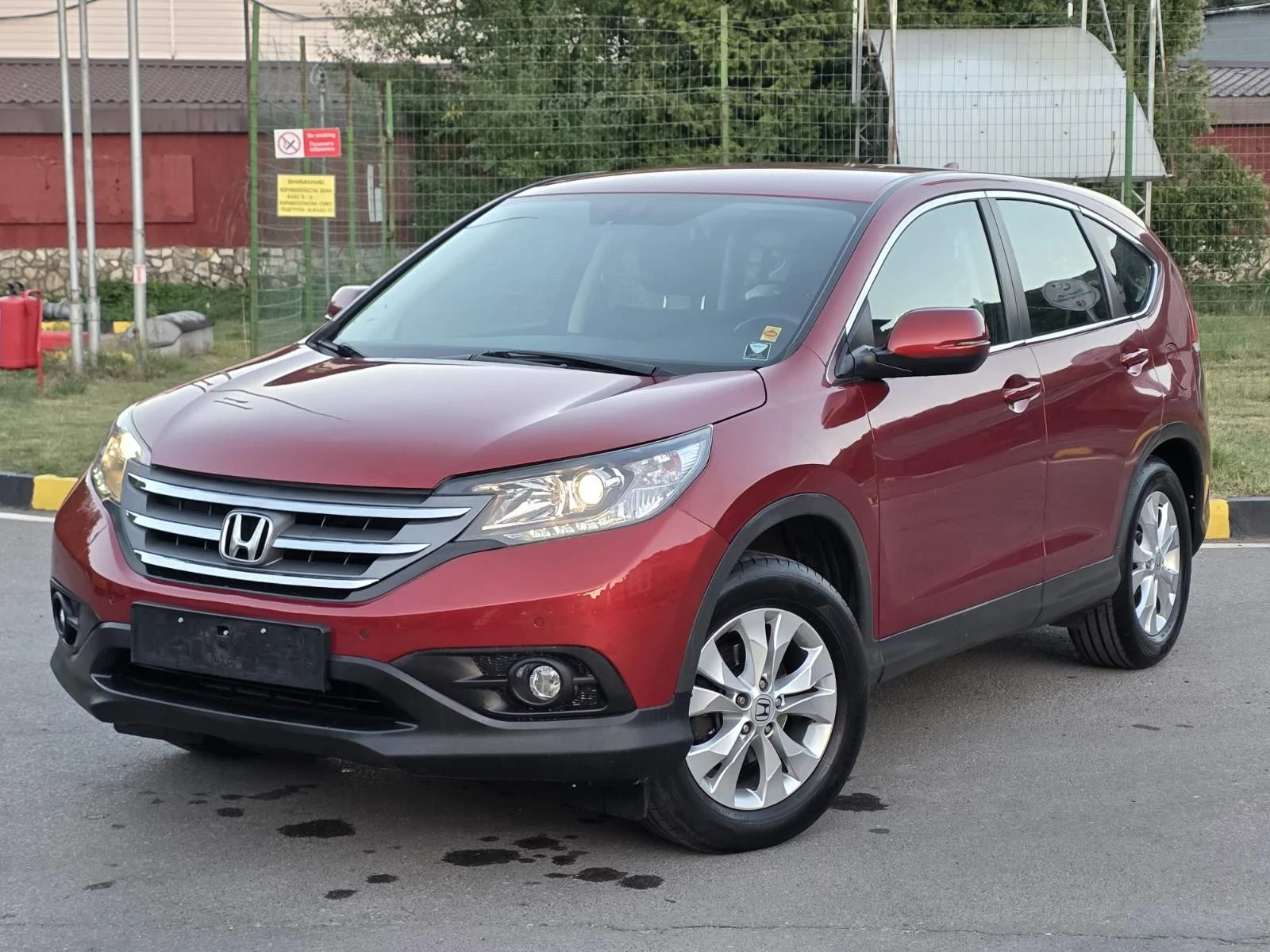 Honda Cr-v 2.0i 4x4* Автоматик* Навигация* Камера - изображение 2