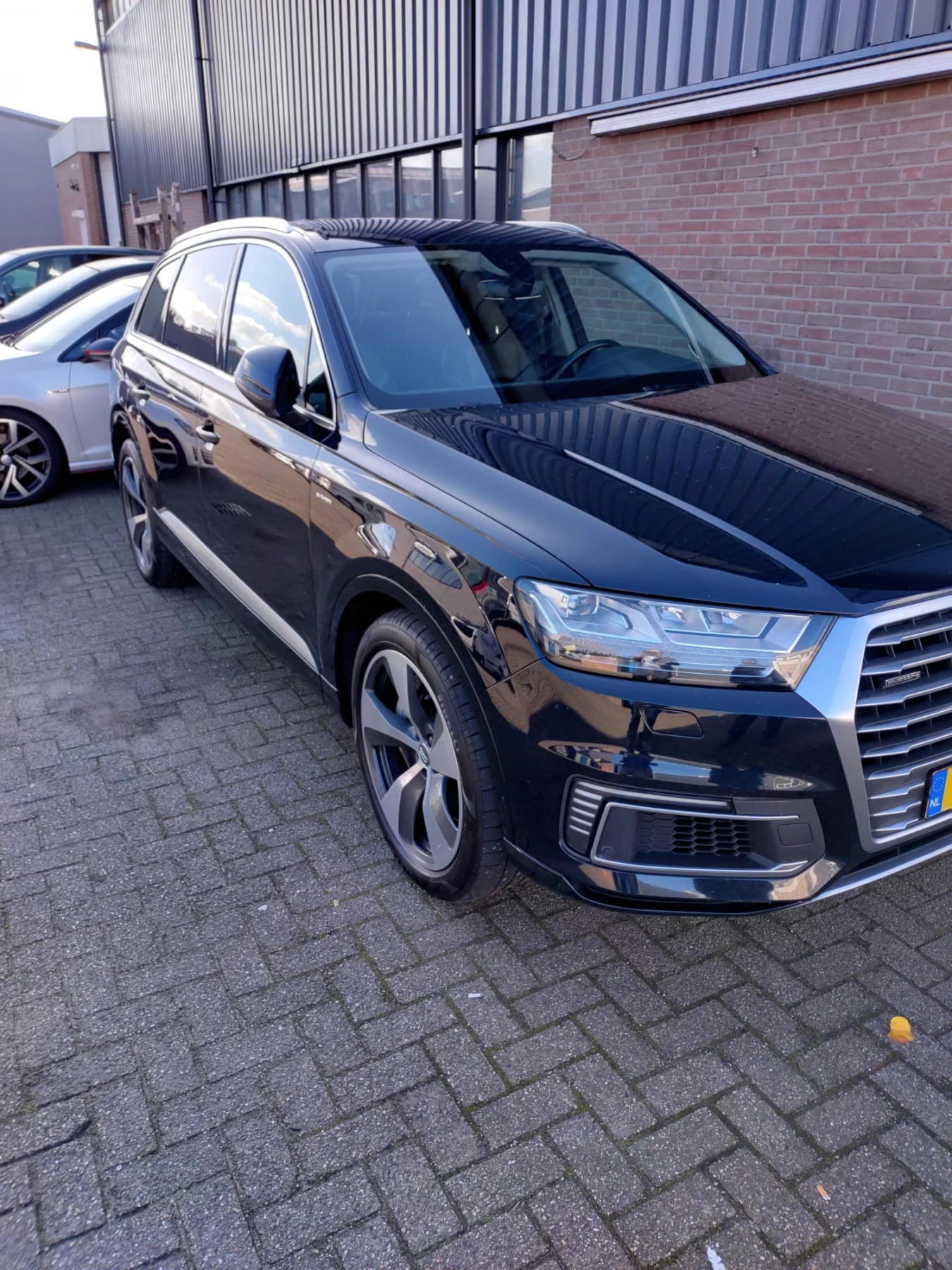 Audi Q7 Е TRON /  хибрид  - изображение 2